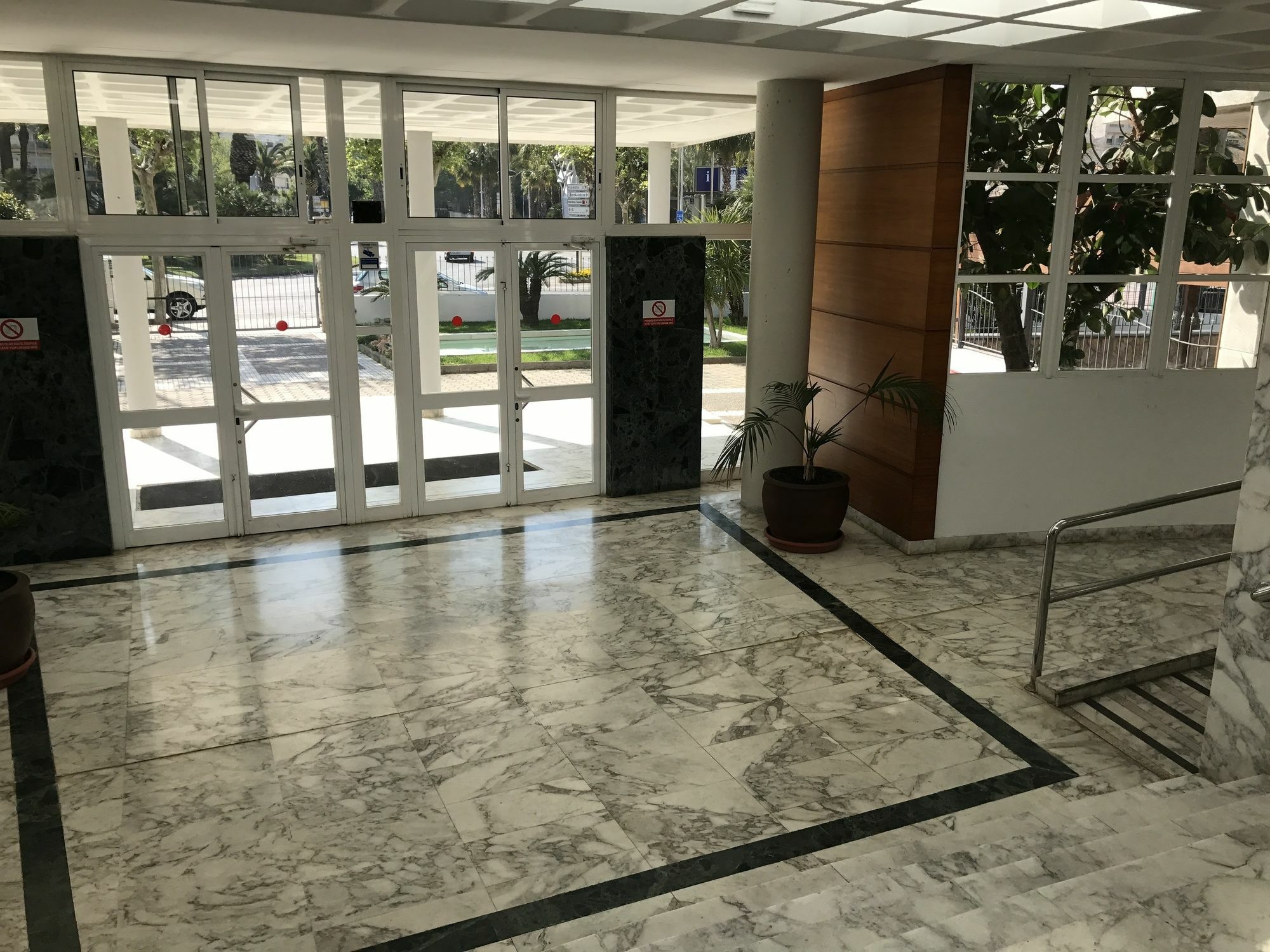 Costa Dorada Apartments Salou Exteriör bild
